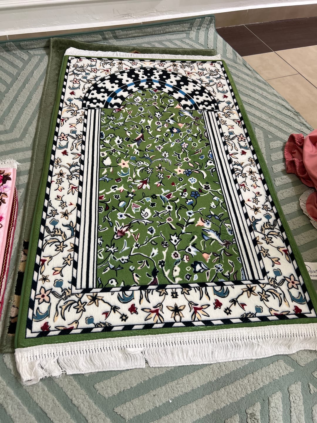 Customer photo review of Raza-e-Ilahi Padded Prayer Mat