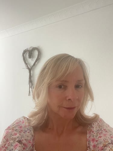 Customer photo review of Face Framing Layers / Clip In Extensions / Human Hair / 14 inches / 15 grams