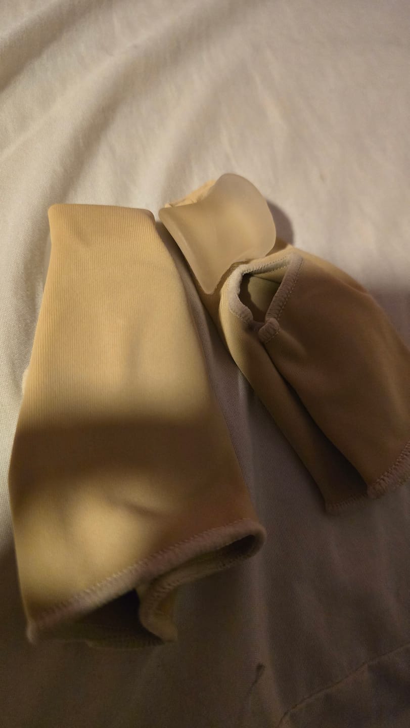 Customer photo review of Anti Juanetes con Gel Ortopédico - UN PAR