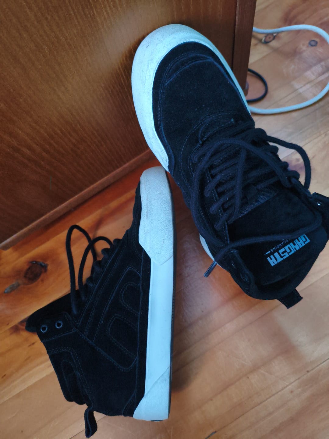 Customer photo review of Zapatilla Gangsta Sailor Mid Unisex Negro