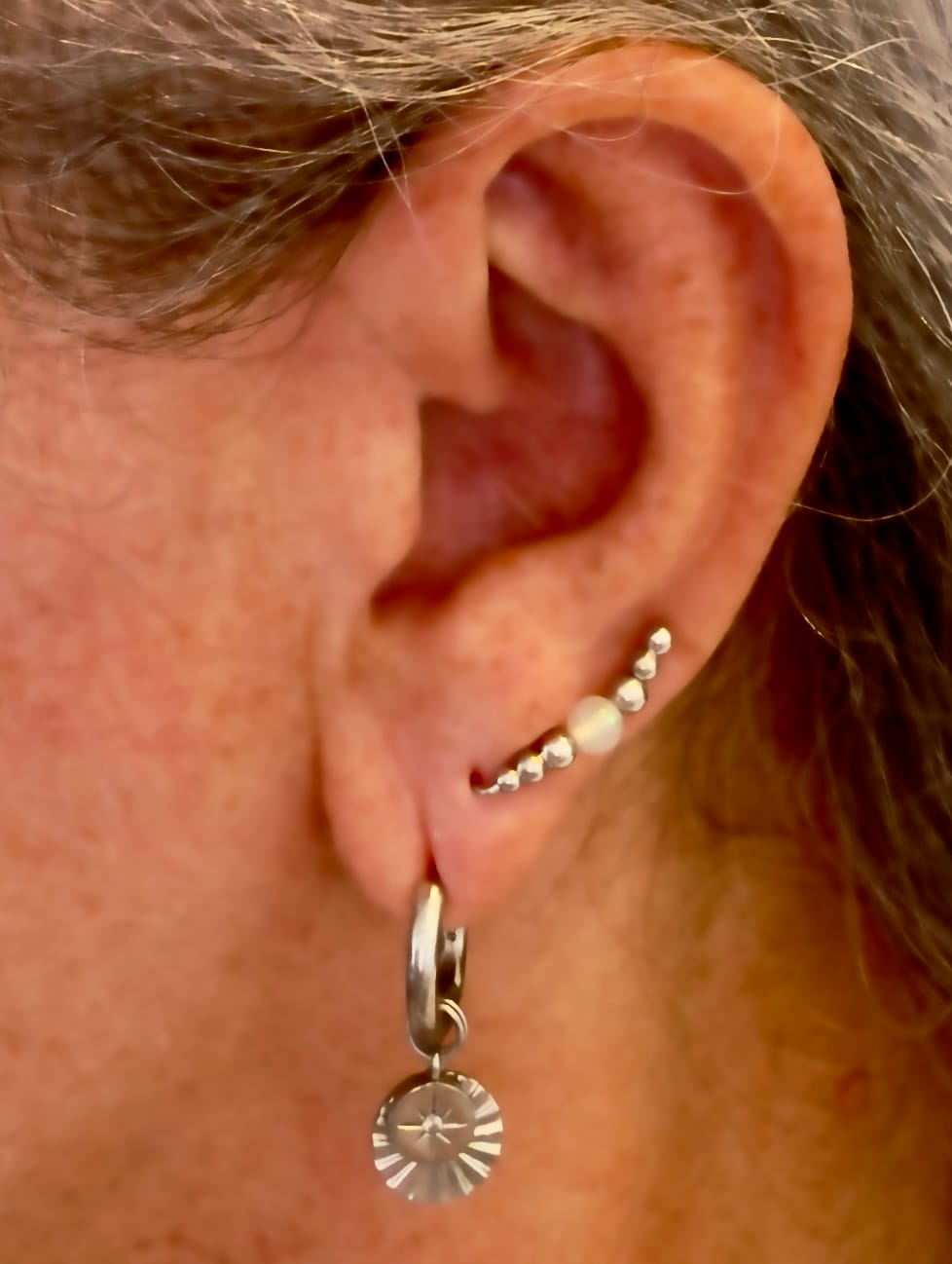 Customer photo review of Soléa Ear Climber