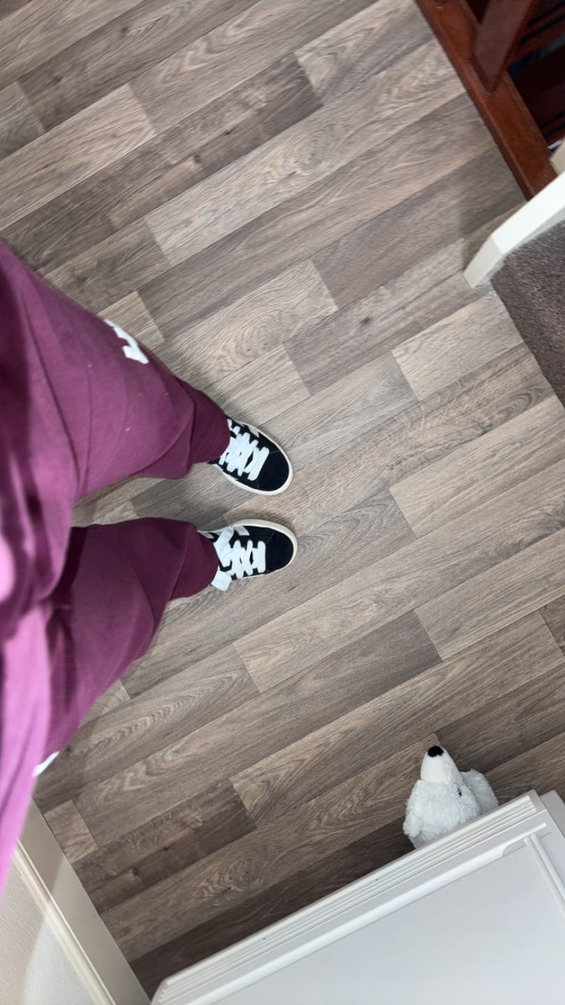 Customer photo review of GATED COMMUNITY STRAIGHT LEG SWEATPANTS DARK PLUM