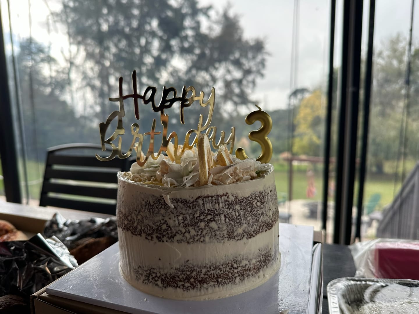 Customer photo review of lemon meringue cake