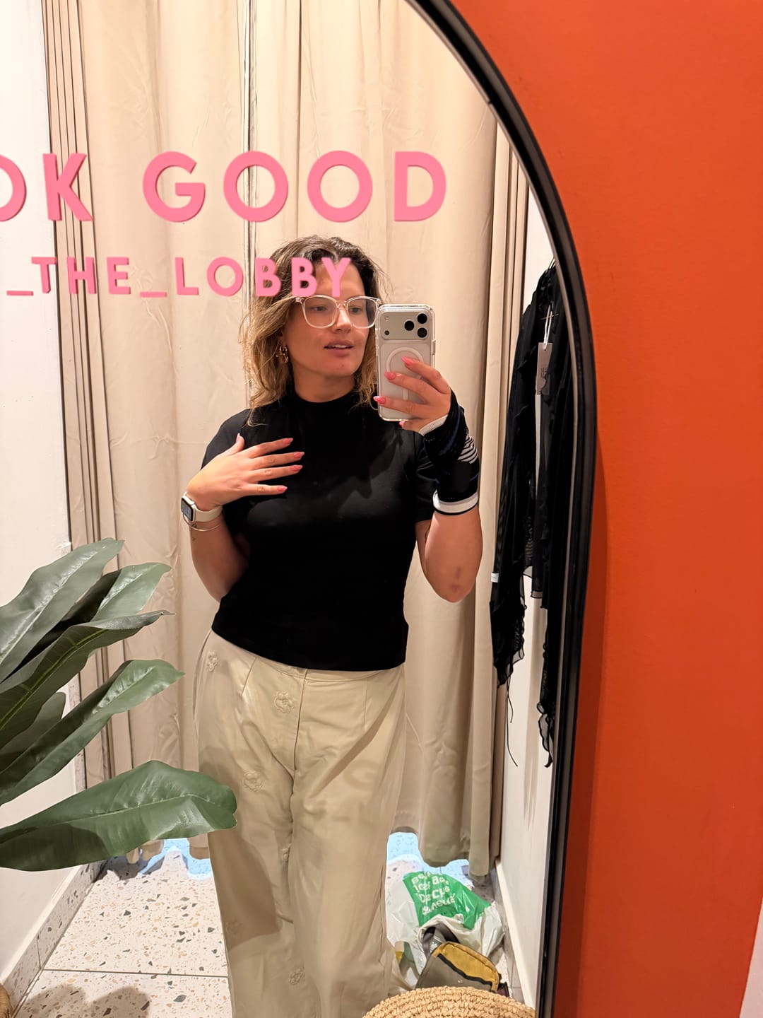 Customer photo review of Contour Tee - Black