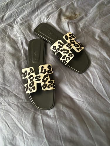 Customer photo review of HM Oran Sandal White With Black Pattern Calfskin 963190