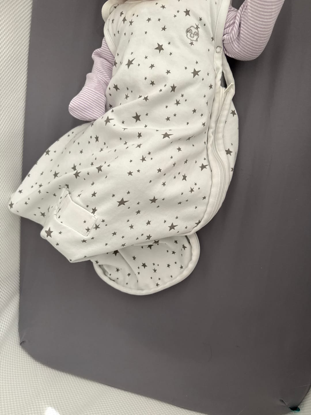 Customer photo review of 4 Season® Ultimate Baby Sleep Bag, Merino Wool & Organic Cotton, Star White