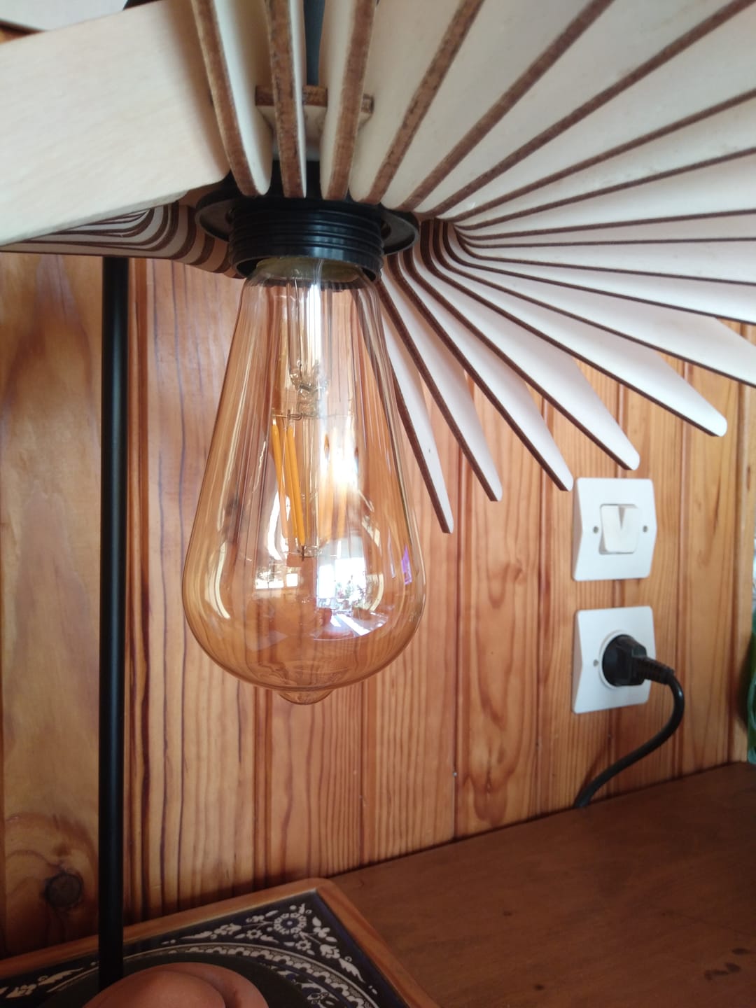Customer photo review of Ampoule LED E27 6W
