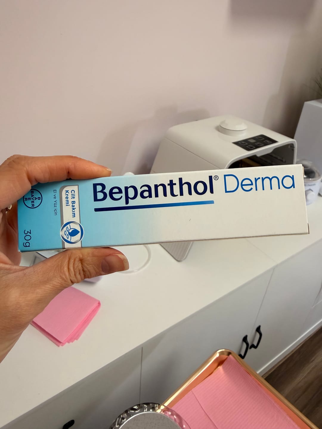 Customer photo review of Bepanthol Moisturizing Face and Hand Cream - Daily Hydration for Soft, Smooth Skin - 30g