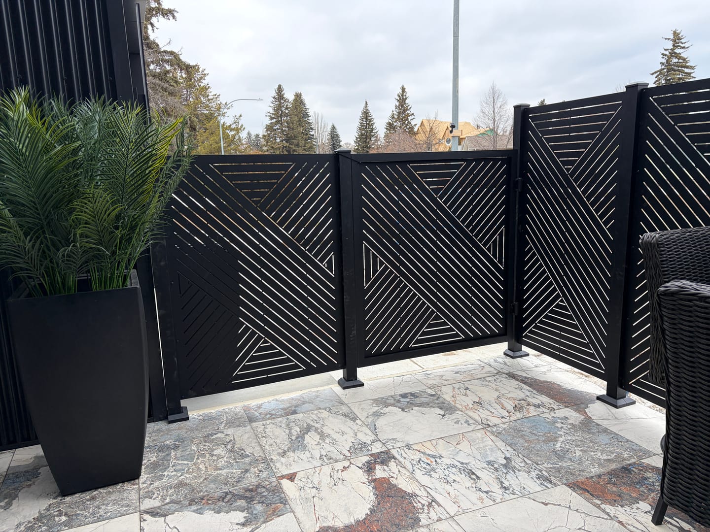 Customer photo review of PRE-ORDER Privacy Screen (Hexx)