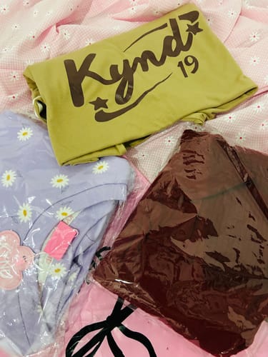 Customer photo review of Retro Spice Beige Oversize T Shirt