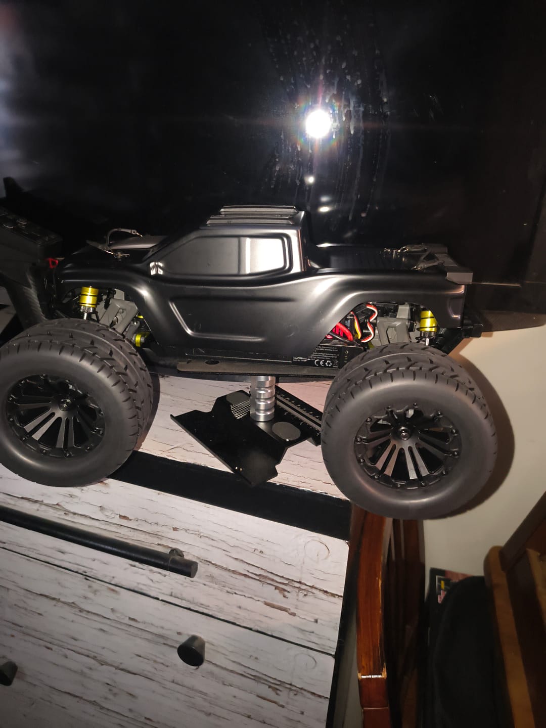 Customer photo review of Rlaarlo Omni-Terminator Carbon Fiber MINI 1:10 Scale RTR Brushless Monster Truck, RZ001B-C