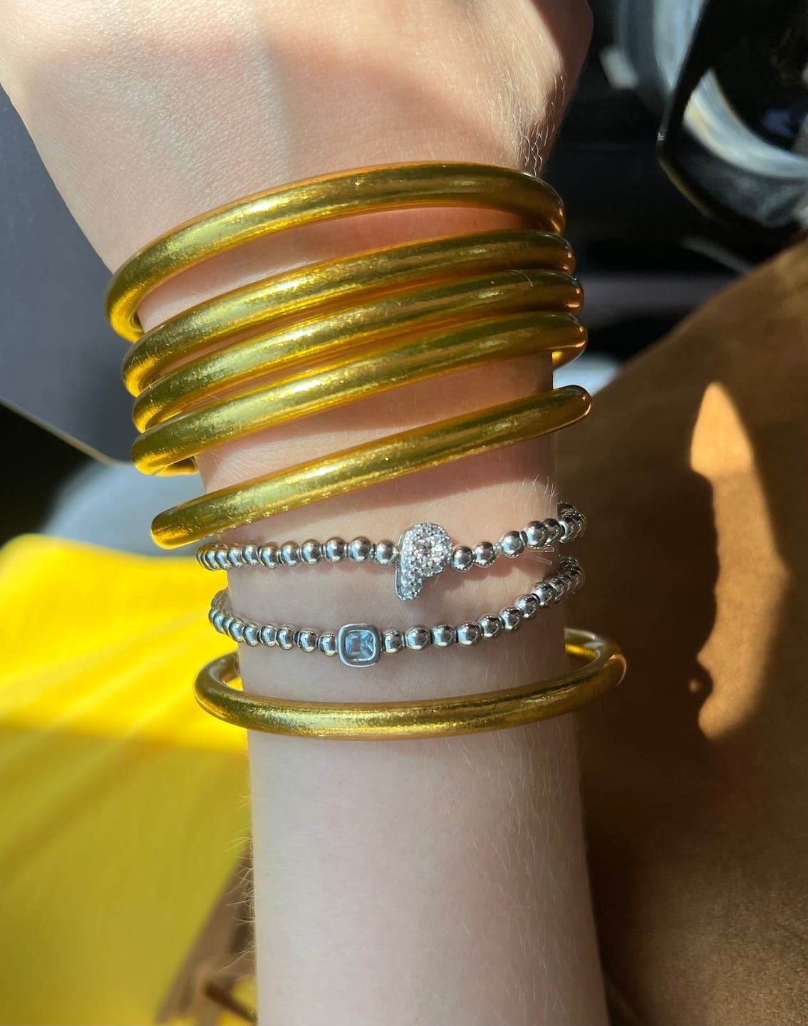 Customer photo review of Pulsera Plateada Con Inicial Mini Bubble Zirconia