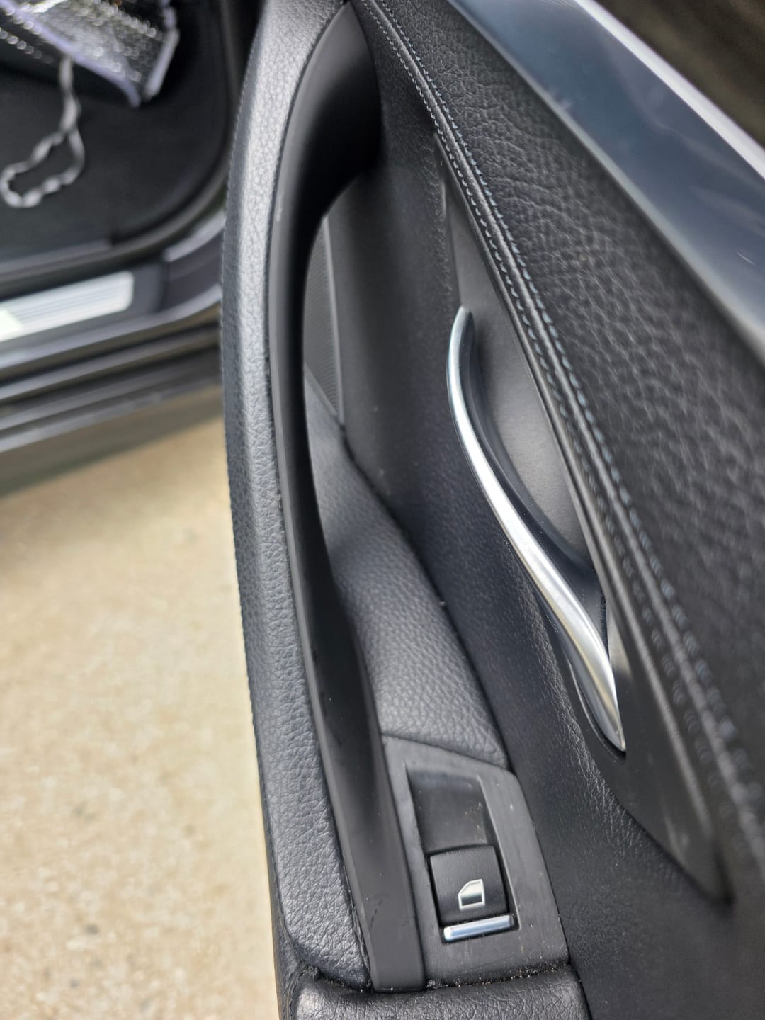 Customer photo review of For BMW 5 Series F10/F11 Inner Door Handle Cover Set – No-Disassembly Fix for Sticky/Melting Handles (2011–2017)