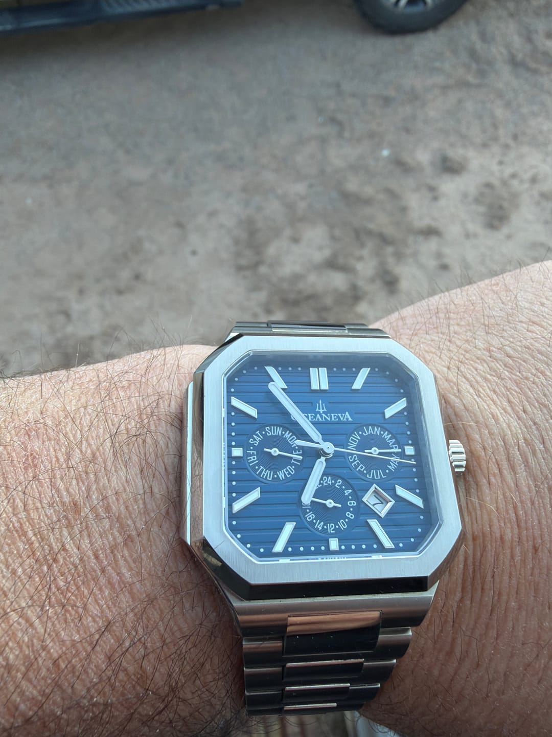 Customer photo review of Oceaneva Mens Tenuis Automatic Calendar Thin Watch Blue Dial
