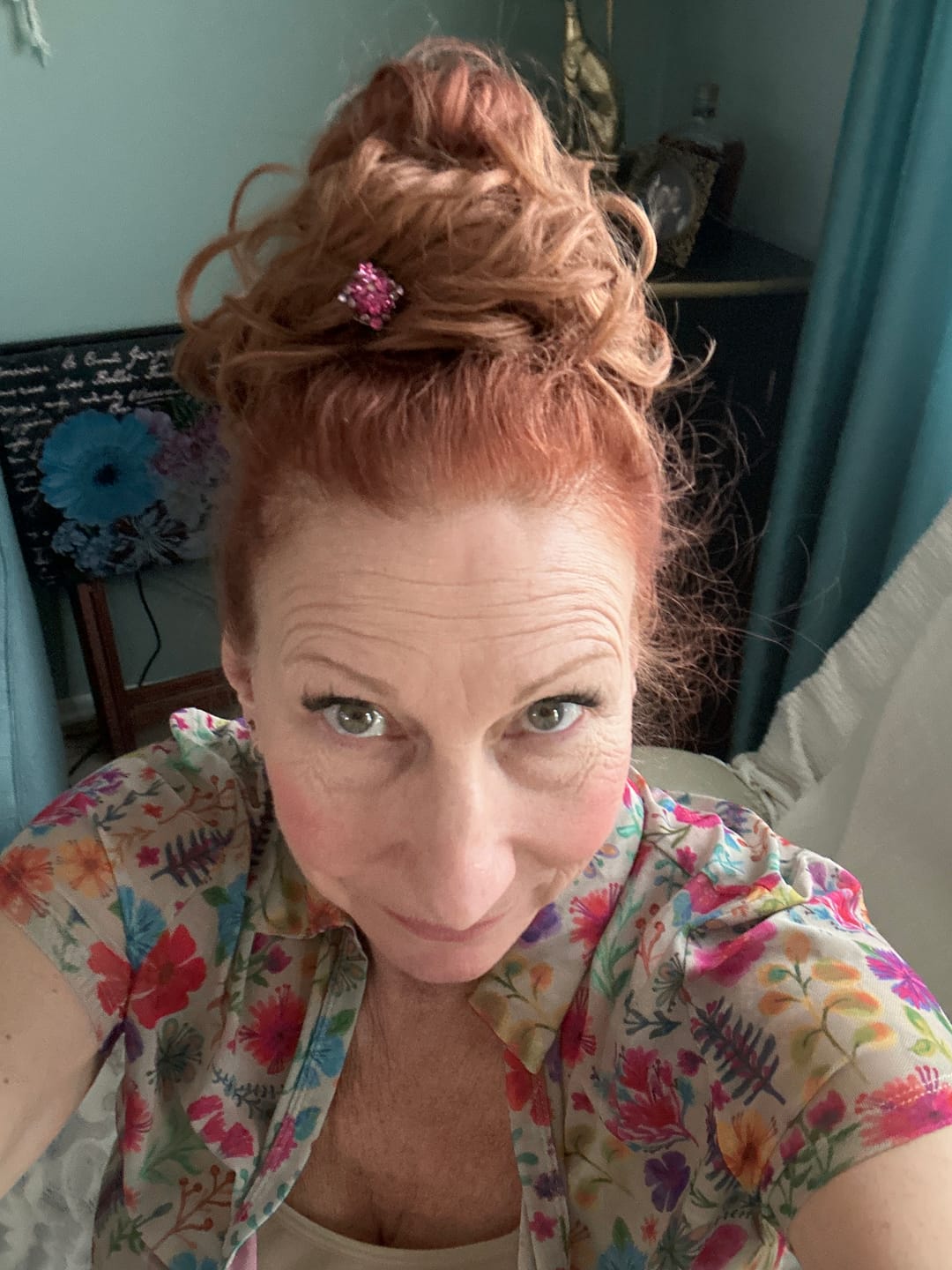 A JuvaBun customer wearing the Messy Bun