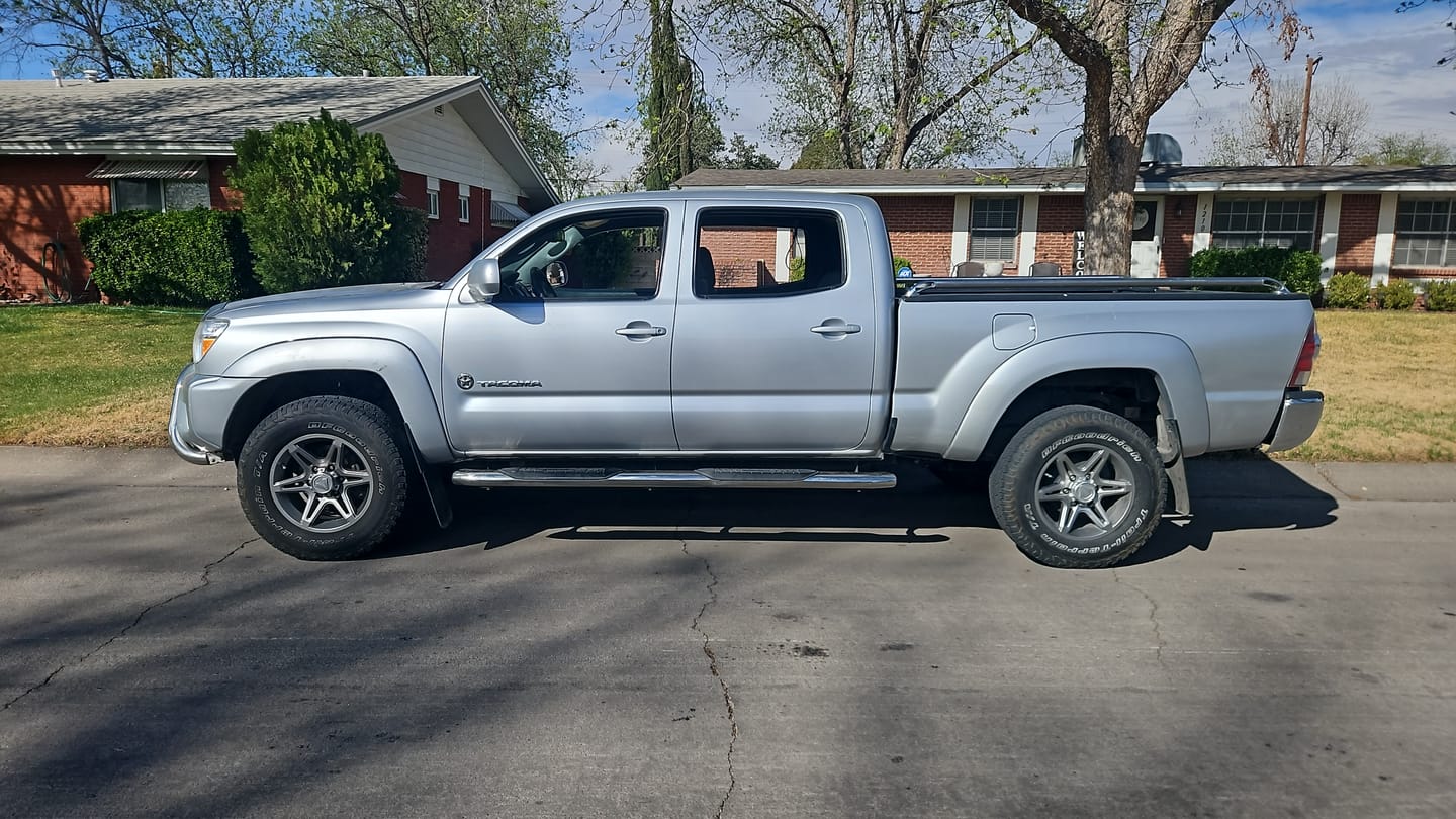 Customer photo review of 2005-2022 Toyota Tacoma 4 Wheel Drive And Prerunner Heavy Duty Rear Leaf Spring 90-297HD