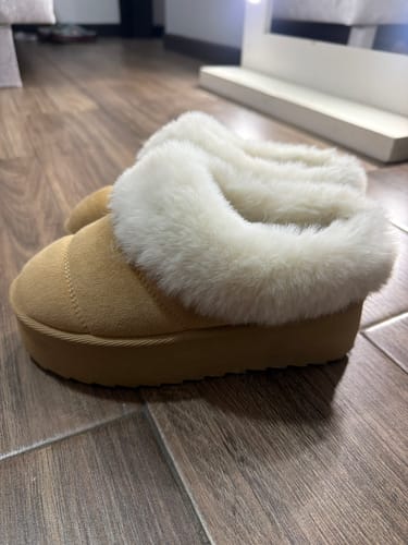 Customer photo review of BRUCE SLIPPERS