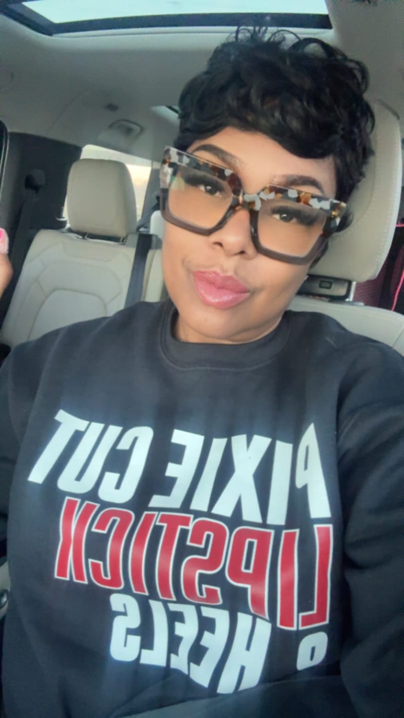 Customer photo review of Pixie Cut, Lipsitck, & Heels (blk)