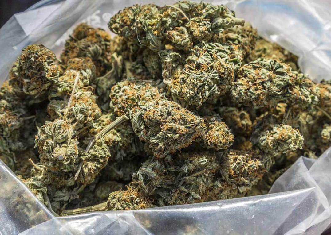 Customer photo review of Bubba Kush - 28 Grams - Indica