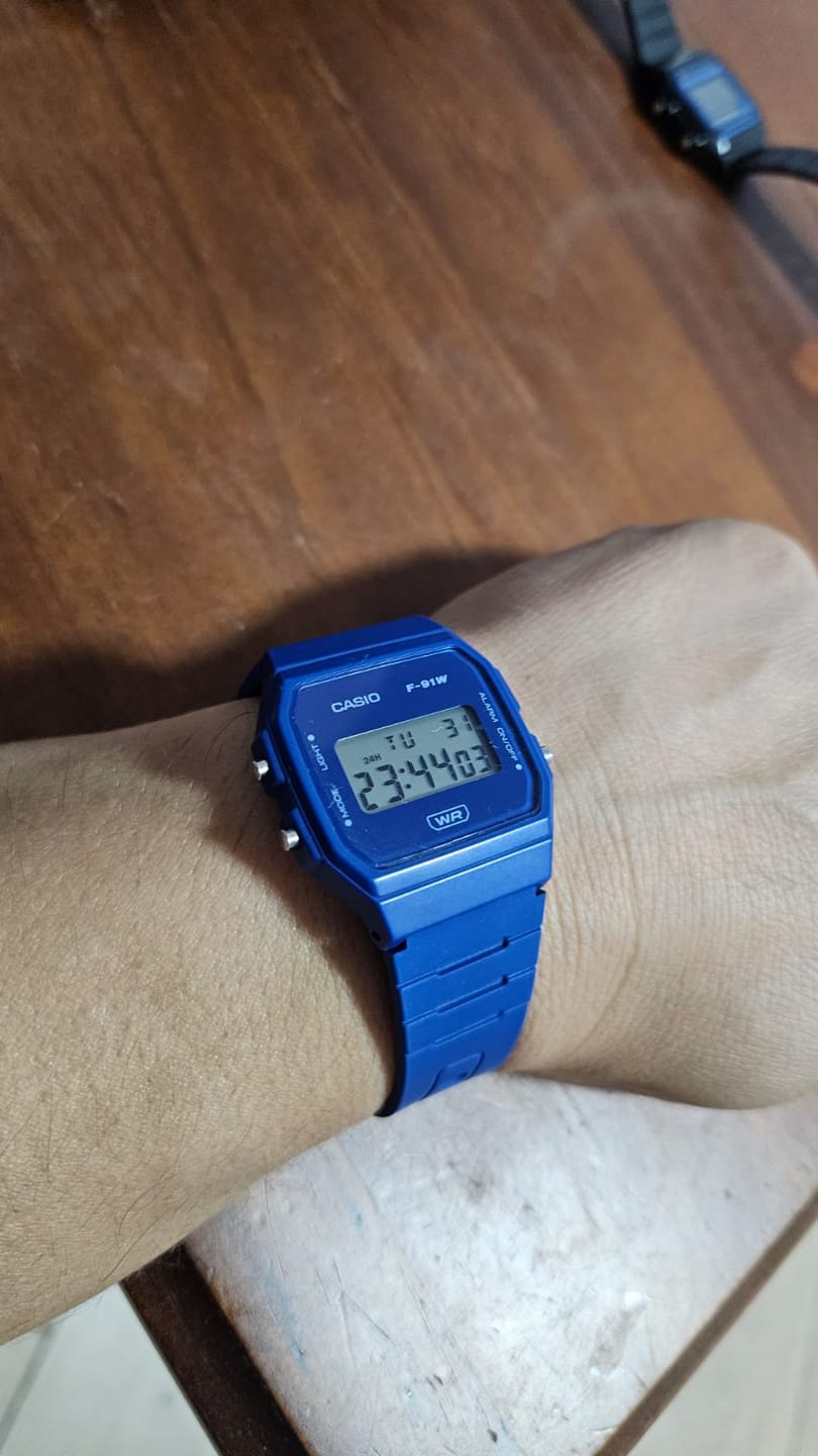 Customer photo review of Reloj Casio Vintage F-91WB-2A1 Bio Resina Azul