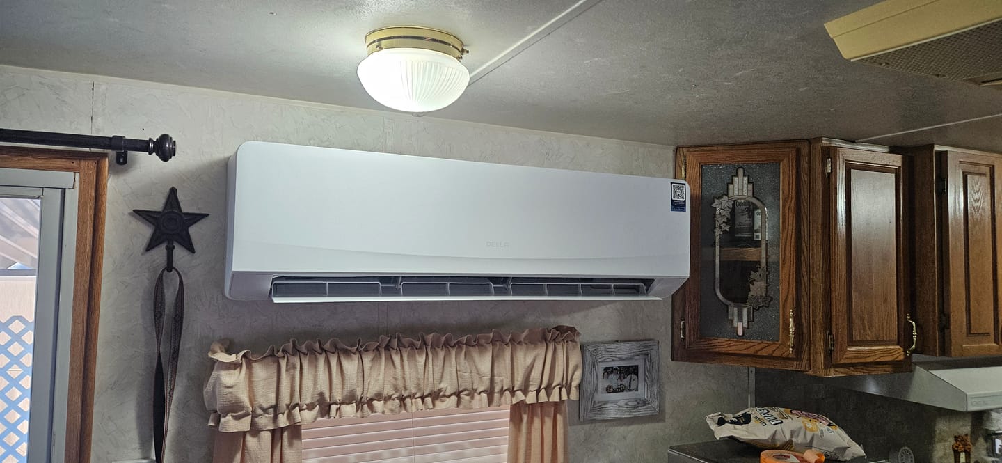 Customer photo review of DELLA Serena Series 18000 BTU 22 SEER2 Mini-Split Heat Pump AC - Up to 1000 Sq.Ft.