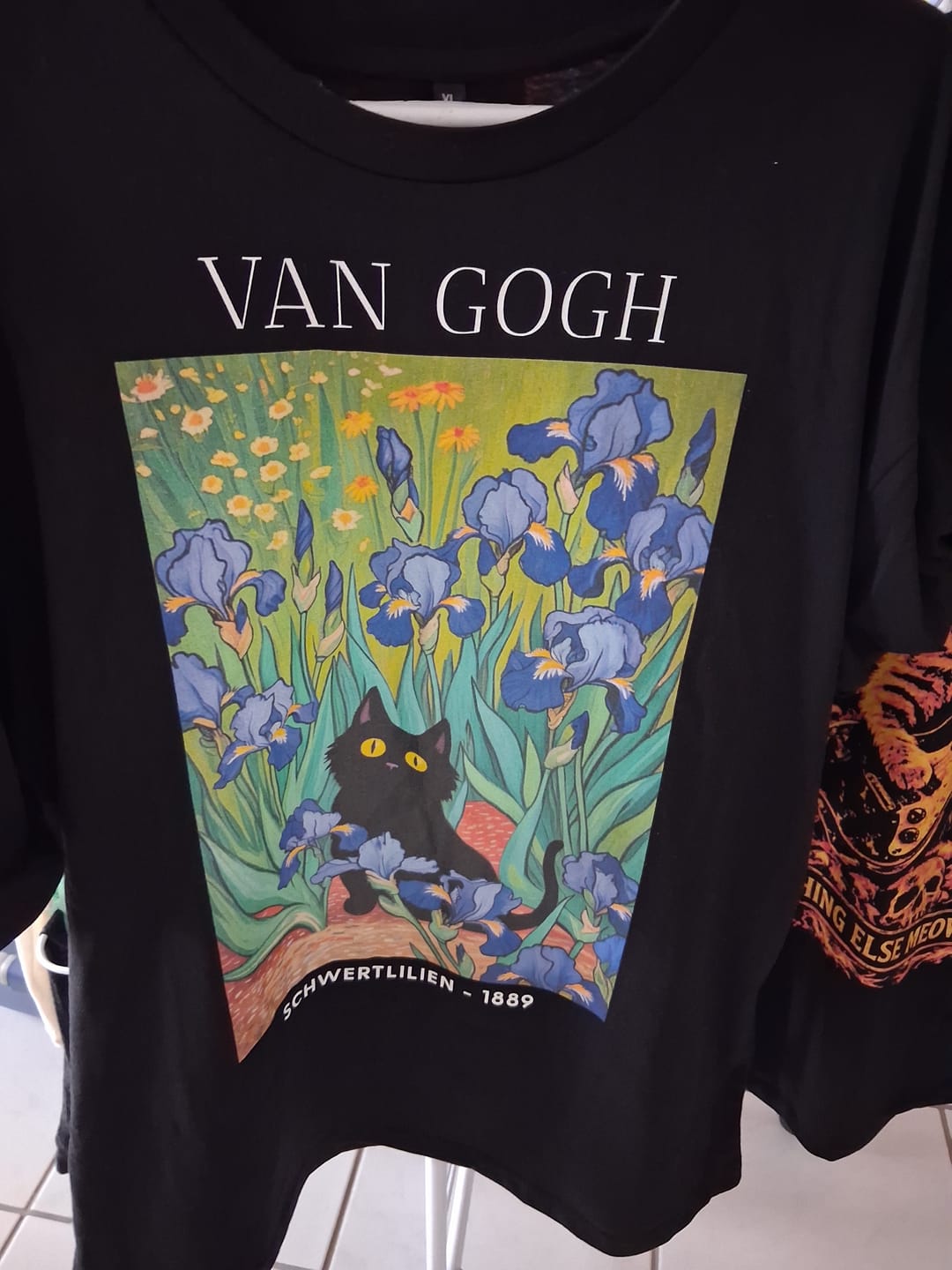 Customer photo review of Schwertlilien Van Gogh Premium T-Shirt