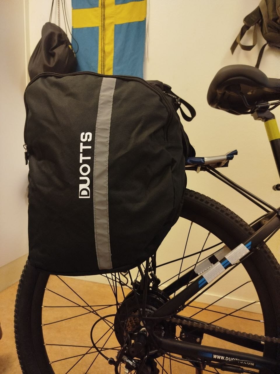 Customer photo review of DUOTTS Limited Edition Bag Travel Bag