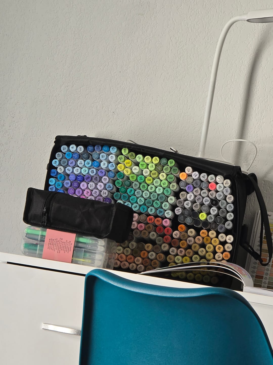 Customer photo review of Ohuhu Honolulu Brush Markers - Large Set