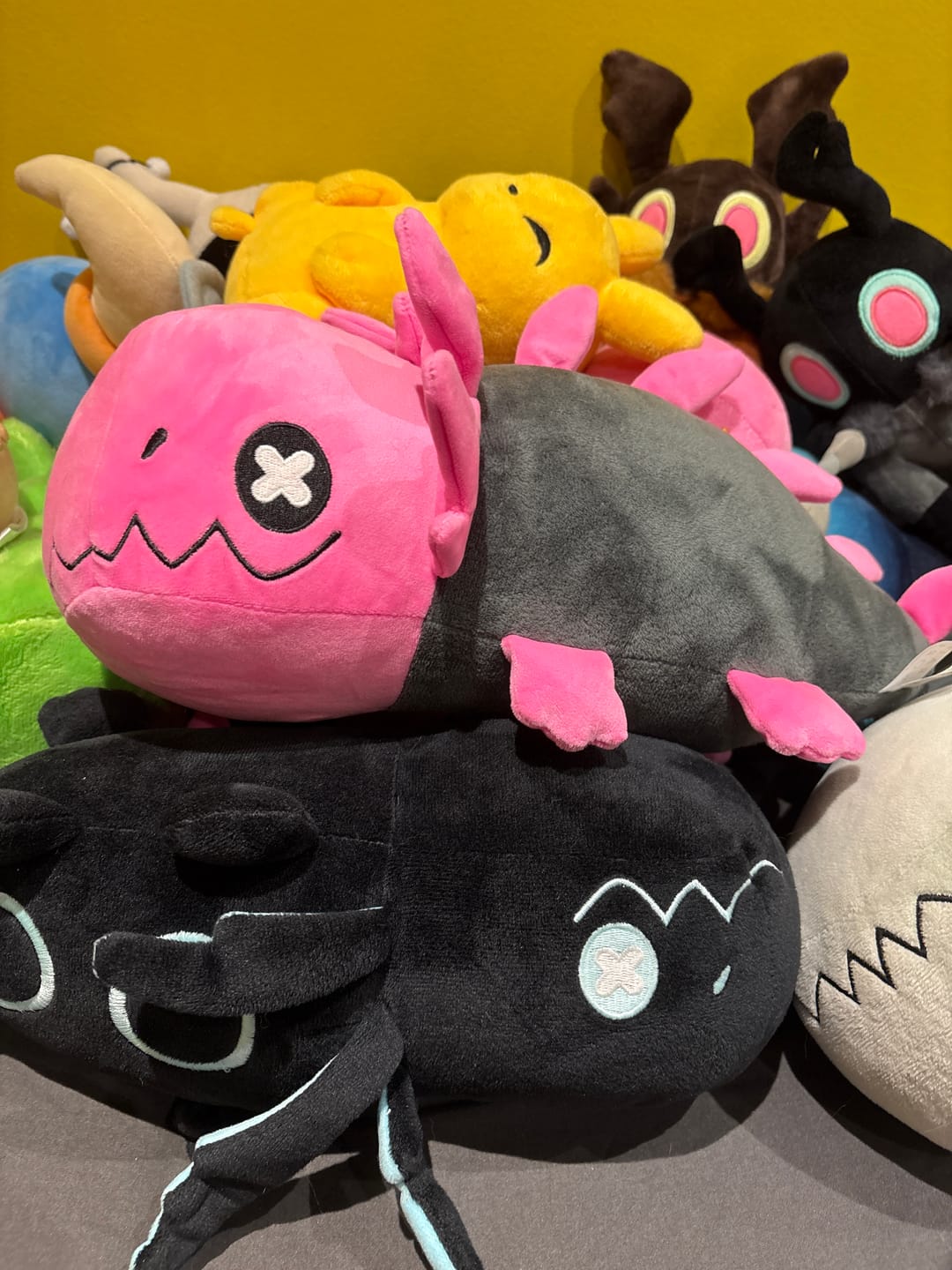 Customer photo review of Rain World - Glowing Pink Lizard Plush