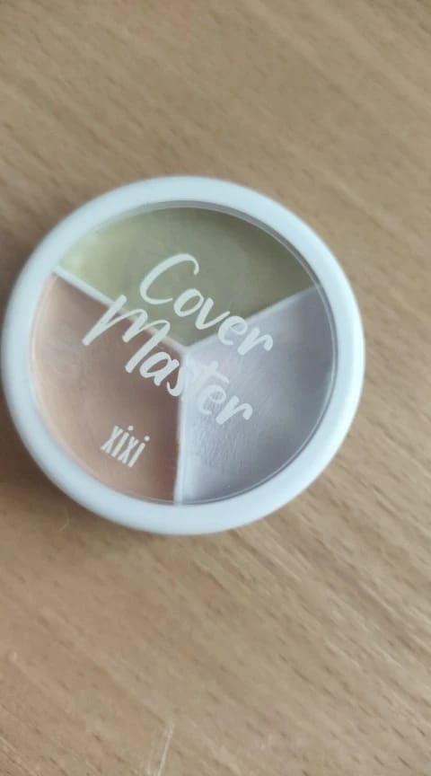 Customer photo review of 3-in-1 Perfectie Concealer