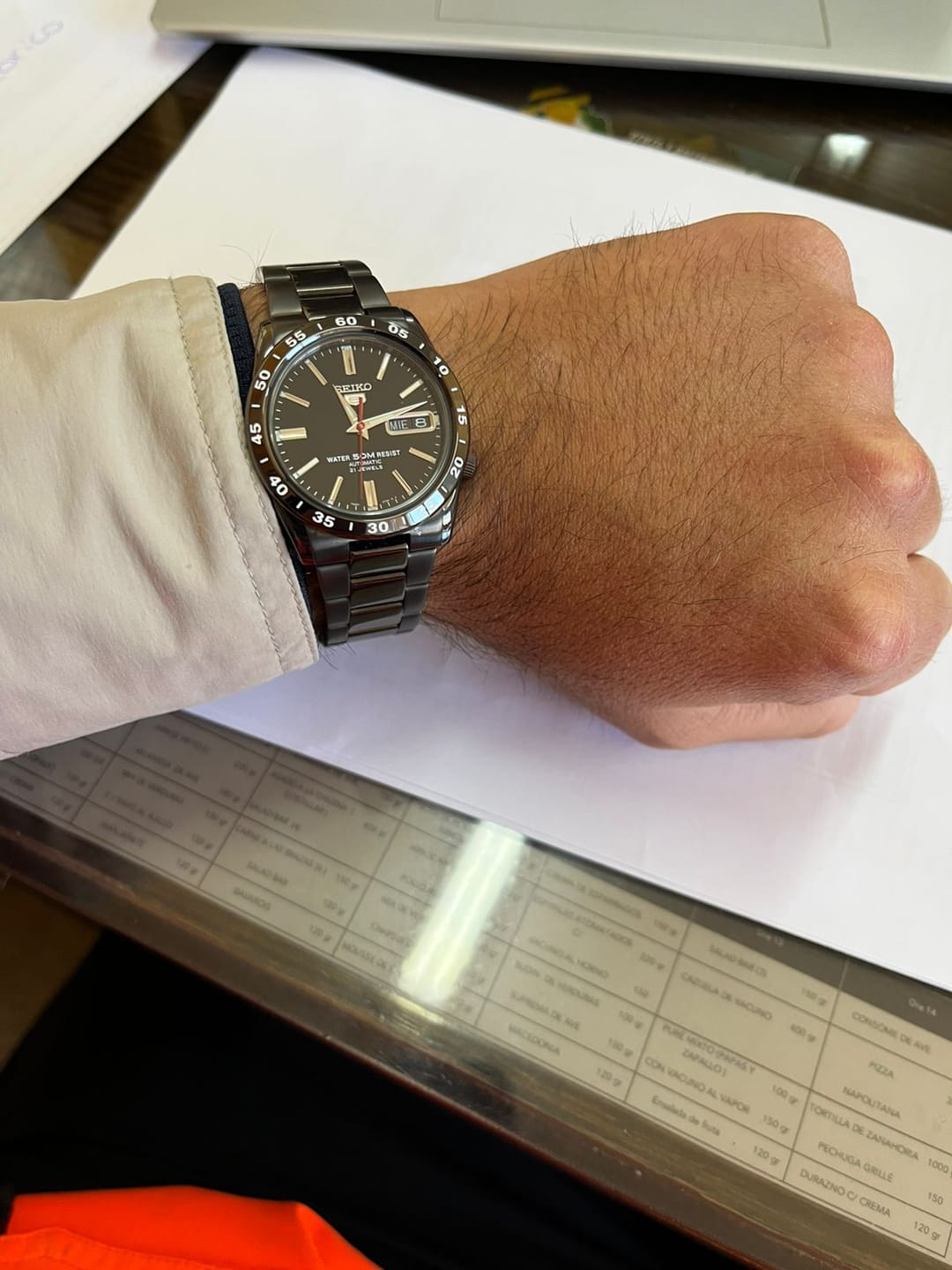 Customer photo review of Reloj Seiko 5 Análogo Automático SNKE03KC Metálico 36mm