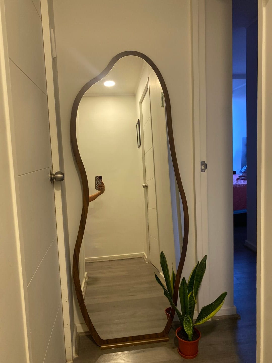 Customer photo review of PREVENTA - Espejo Irregular Cuerpo Entero Color Nogal 170x70cm