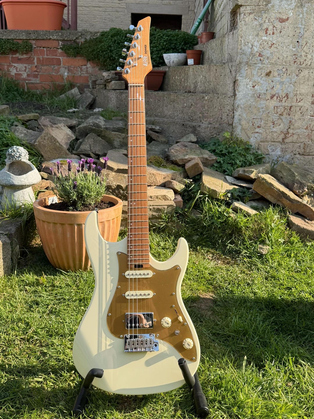 Customer photo review of Donner DST-550 Guitare Électrique