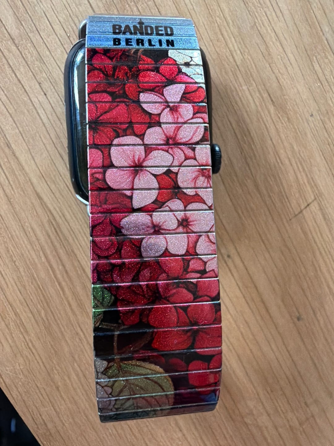Customer photo review of Ajisai Bloom - Banded for Smart Watch Metallic