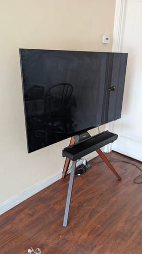 Customer photo review of Picasso FT65 Floor TV Stand