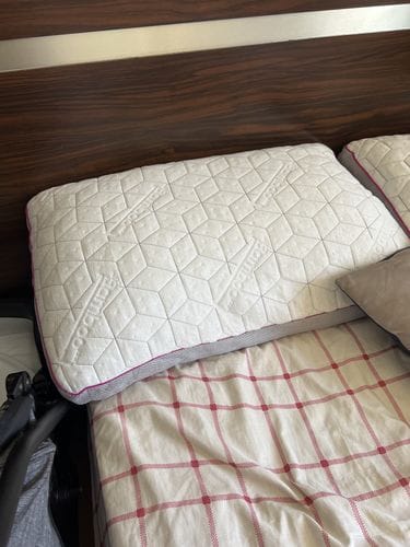 Customer photo review of Bundle 2x IWS SnowTouch® Pillows