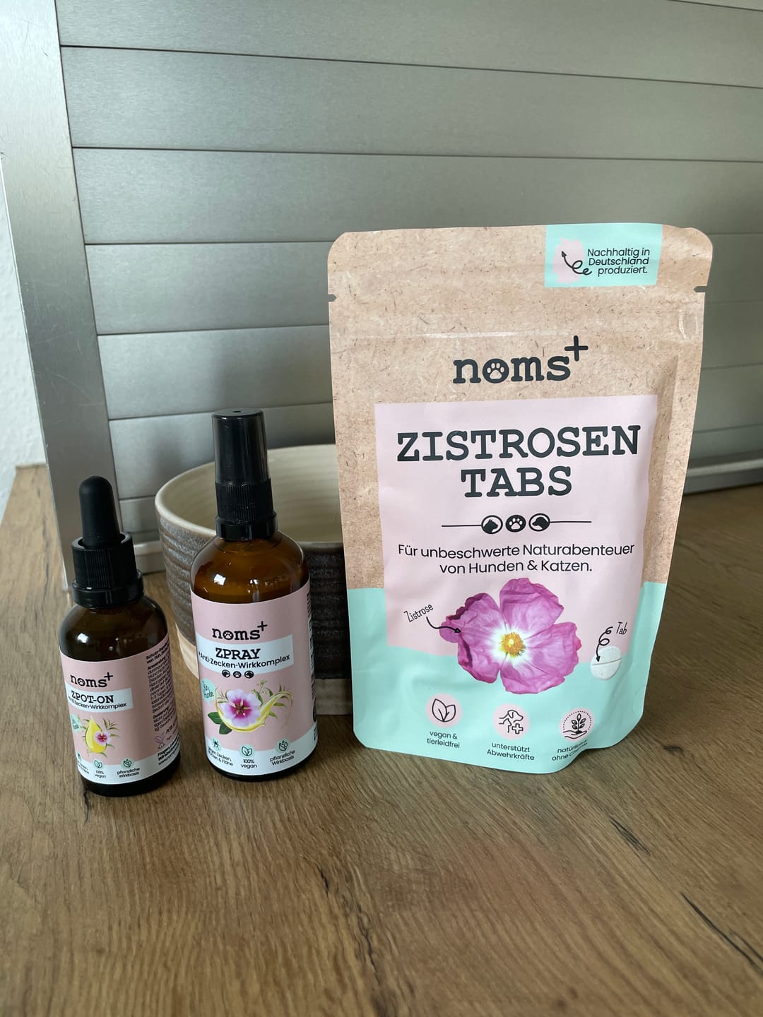 Customer photo review of Zistrosen Tabs - 100% natürliches Zistrosen-Leckerli für Wald- & Wiesenspaziergänge