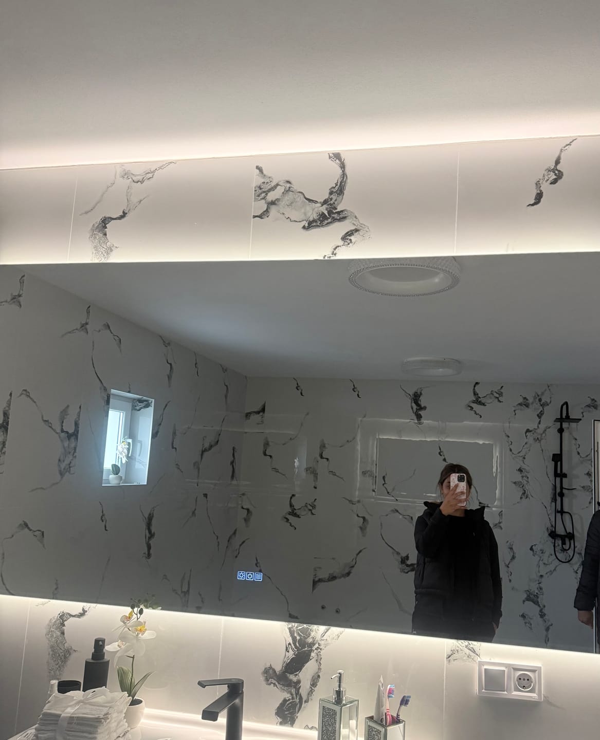 Customer photo review of Oglinda LED Orizontala - Gama Reyze Ambient
