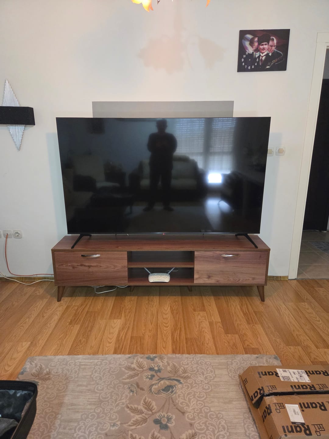 Customer photo review of Rani A9 Tv Ünitesi Modern Ayaklı Tv Sehpası 180 cm Minyatür Ceviz