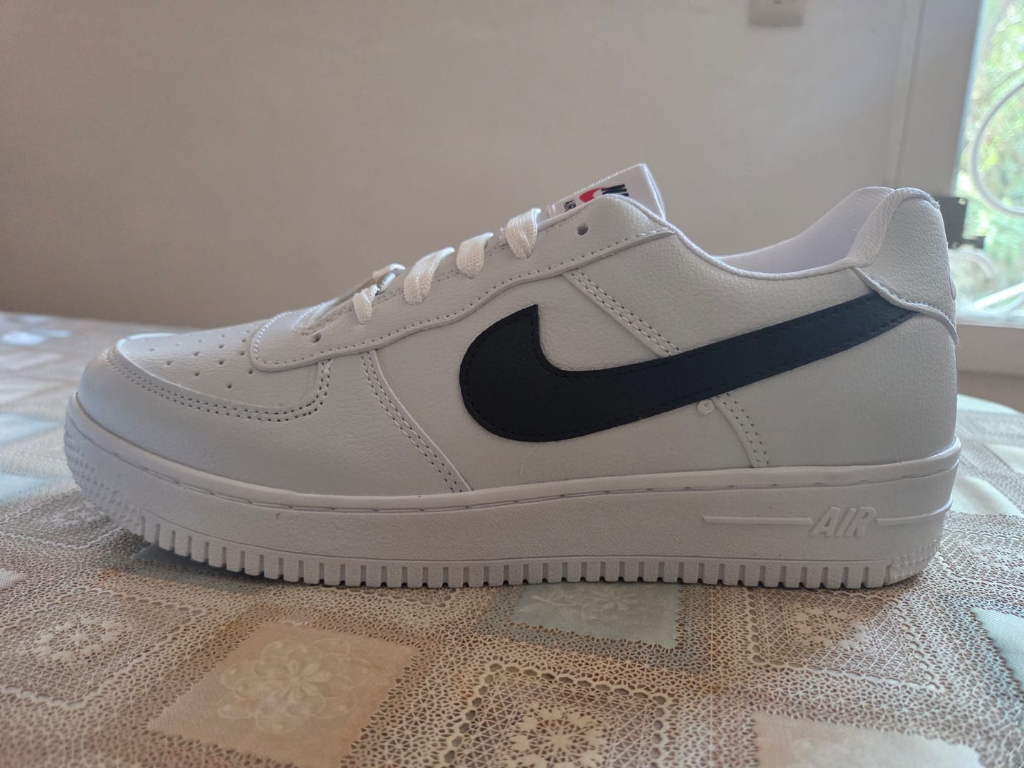 Customer photo review of Tenis 270 Blanco Negro