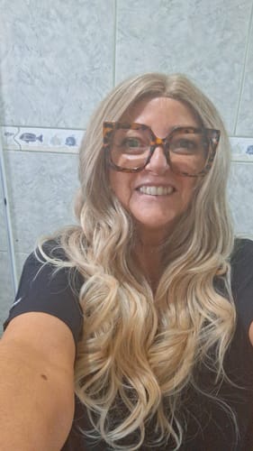 Customer photo review of Lace Front Alícia Loira Pontas Claras Ondulada