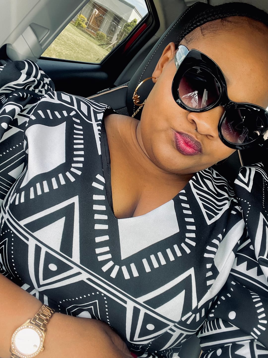 Customer photo review of Gold Precious Era Logo Hoops