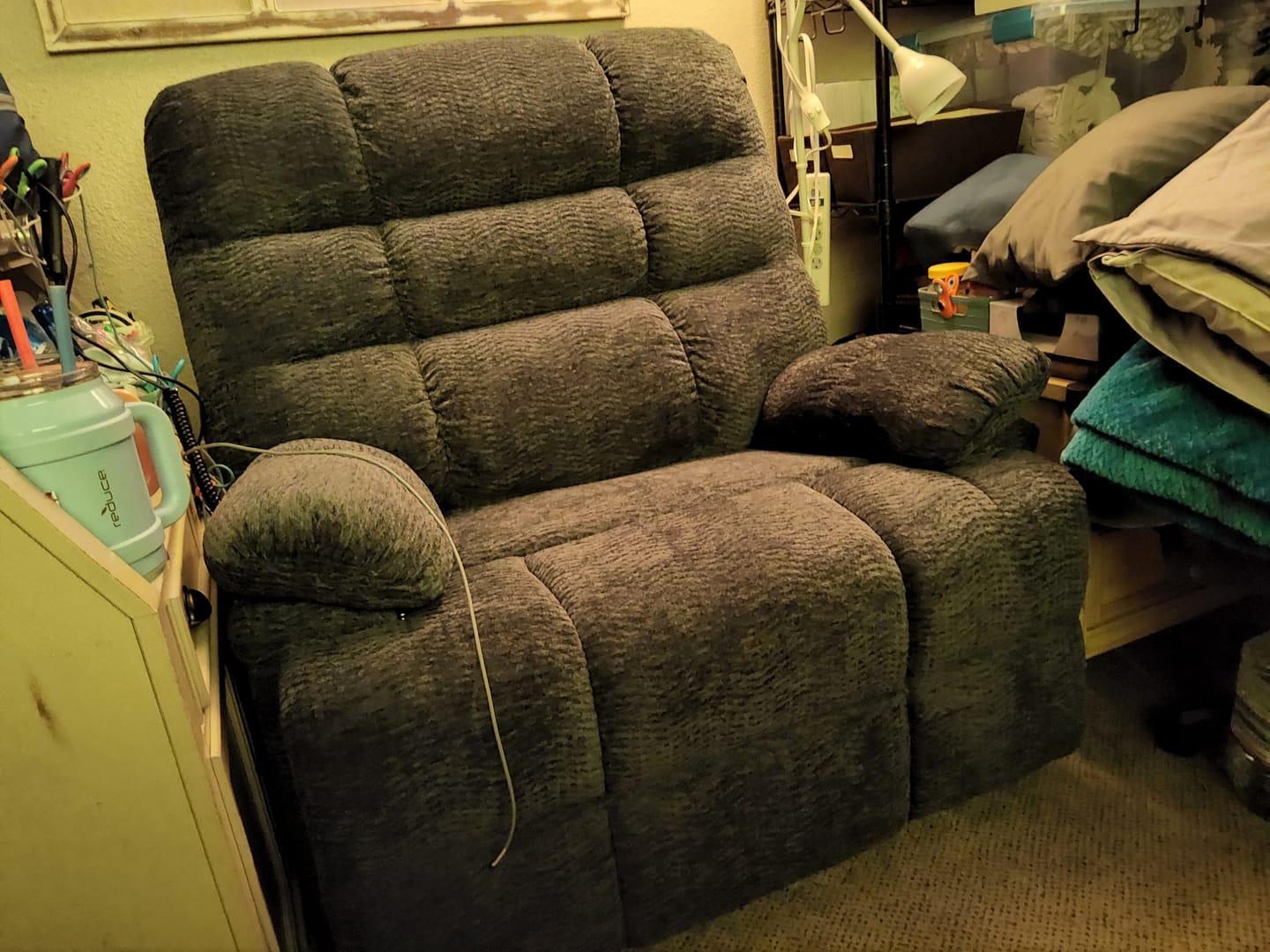 Customer photo review of 9205 EWT500 Extra-Wide/Tall Big Man Power Lift Recliner - Triple Motor, 500 LBS, Heat & Massage, Extended Footrest