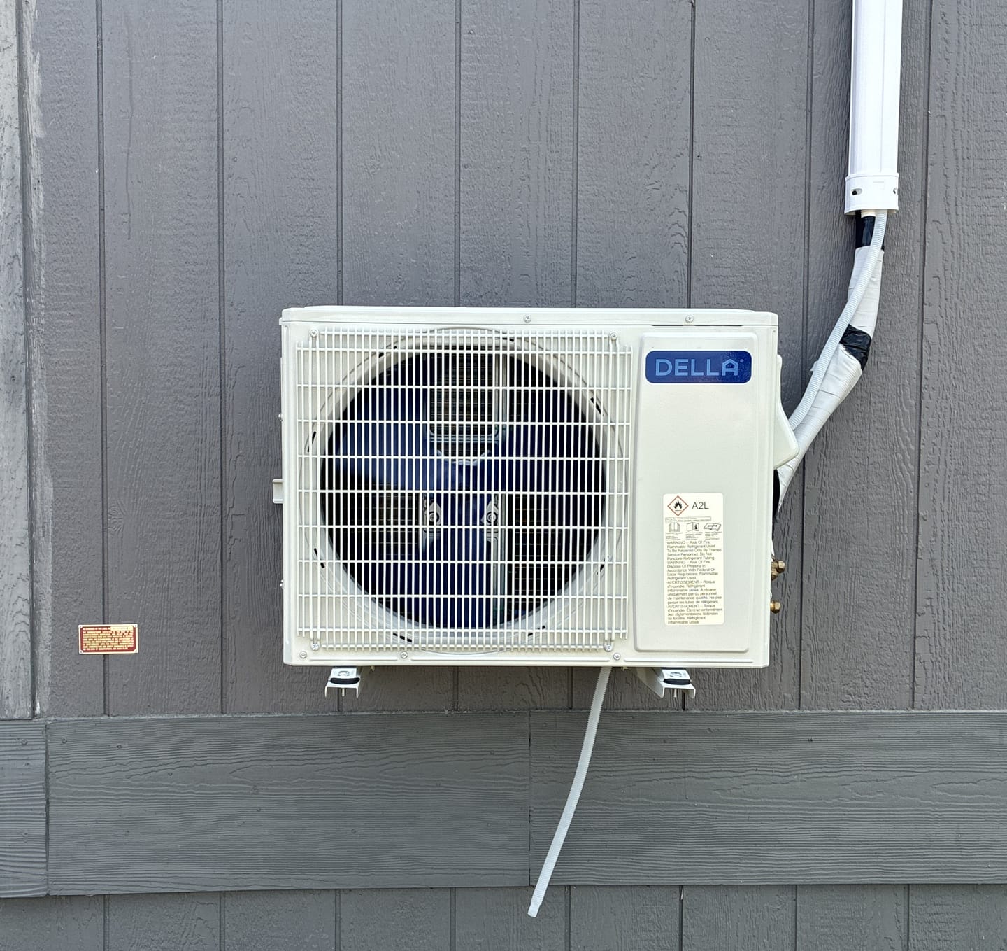 Customer photo review of DELLA Motto Series 9100 BTU 20.5 SEER2 Mini Split Heat Pump AC - Up to 400 Sq.Ft.