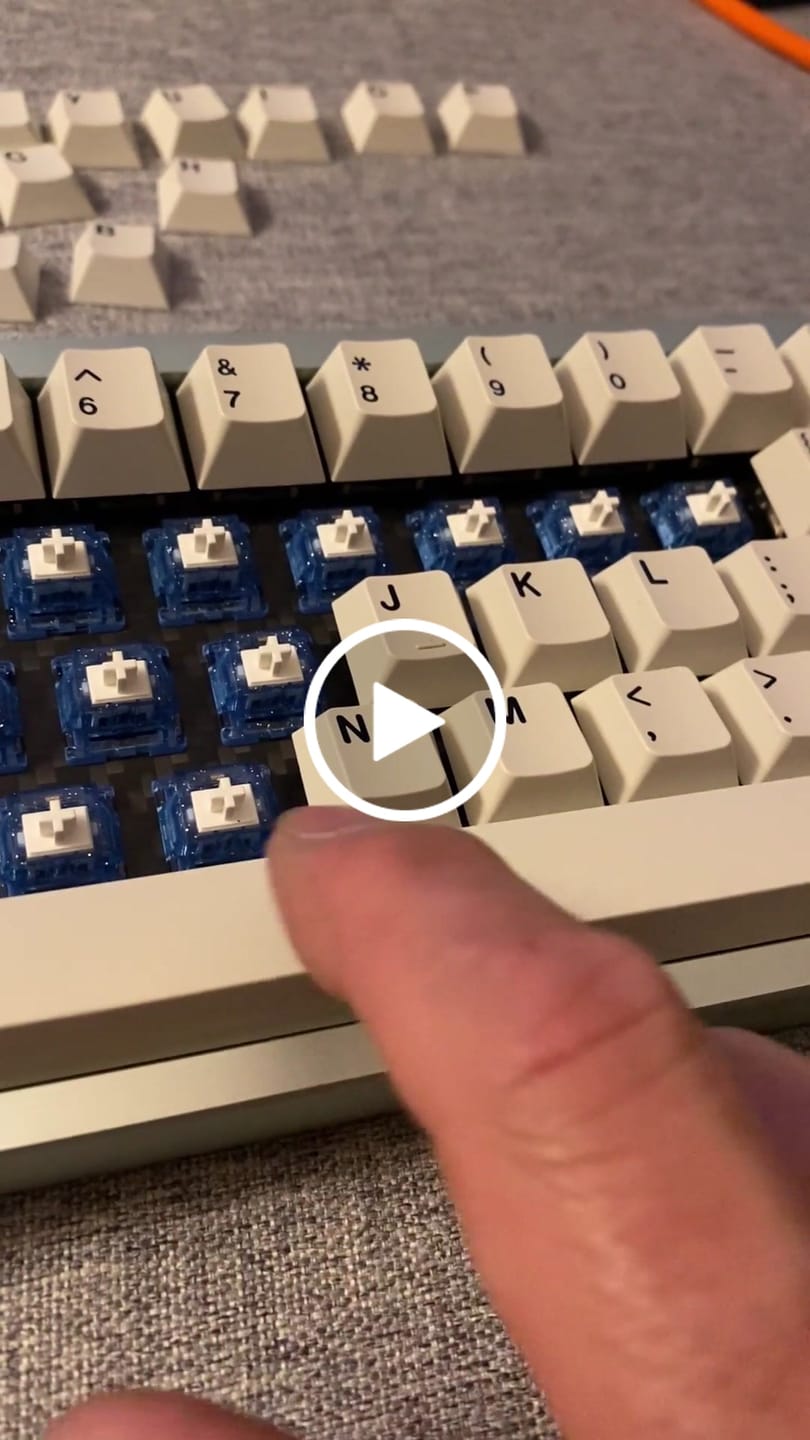 Customer video review of Sillyworks X HMX Waverider V2 Tactile Switch FACTORY LUBED (10PCS)