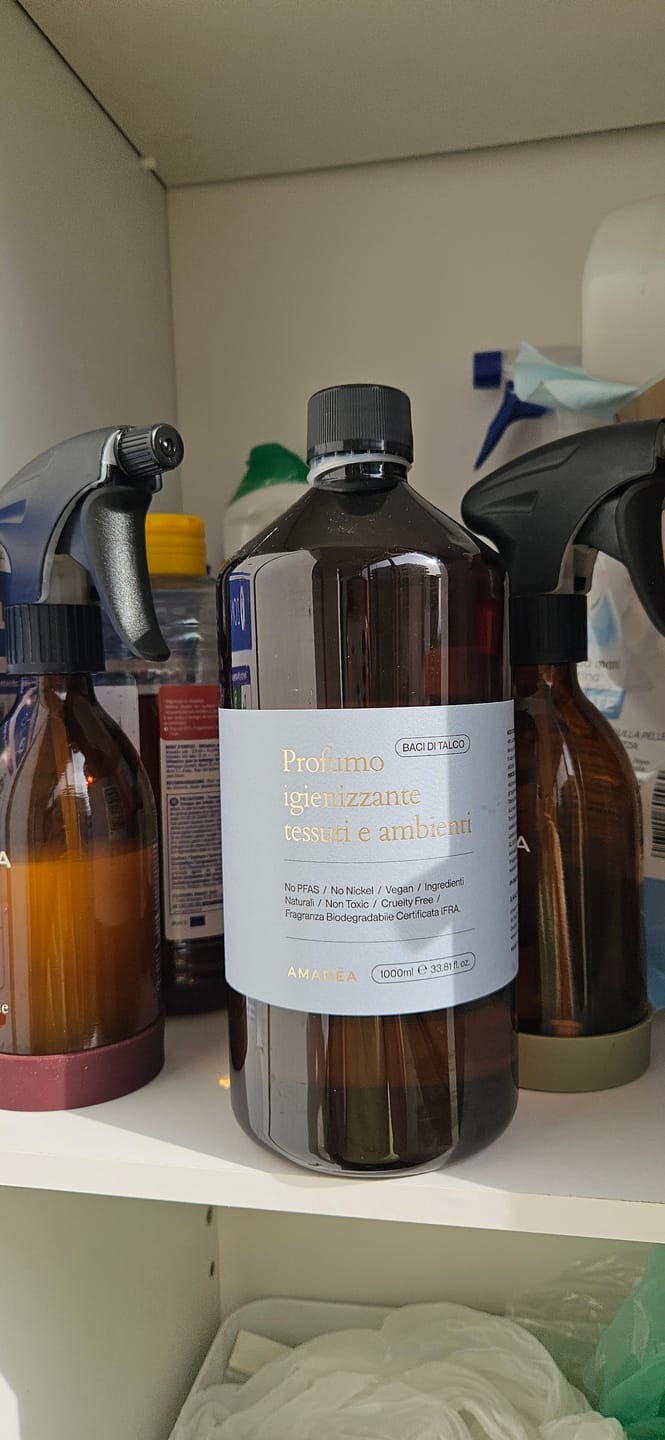 Customer photo review of Profumo "Cotone di Camelia" igienizzante tessuti e ambienti 300ml