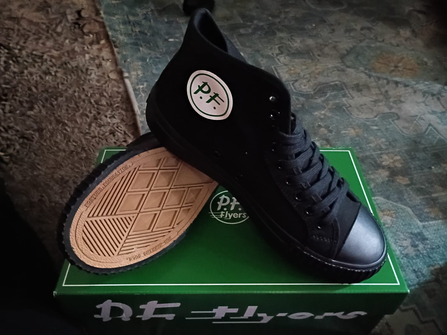 Customer photo review of 1993 Center Wide High-Top Black