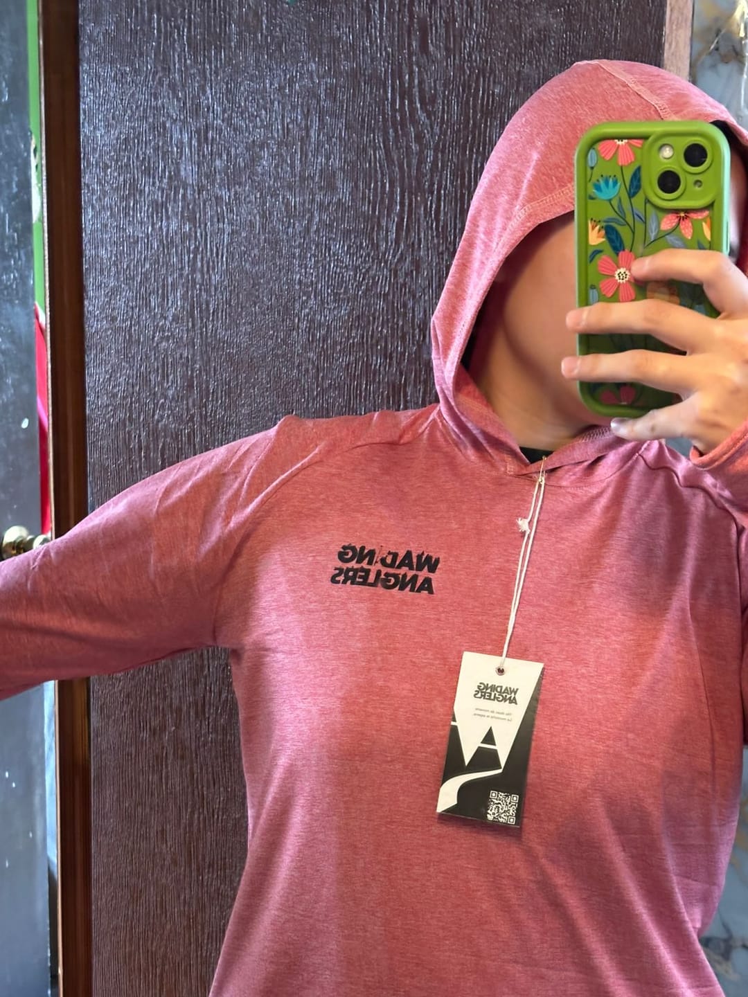 Customer photo review of Polera Lightweight Basic Rojo Mujer