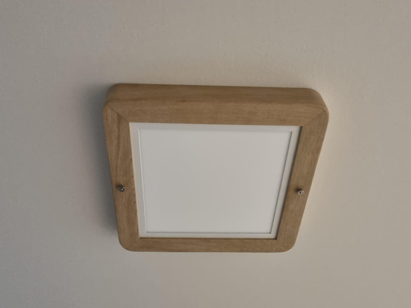 Customer photo review of Designer-Deckenlampe aus Massivholz, LED-Deckenfluter – Ida