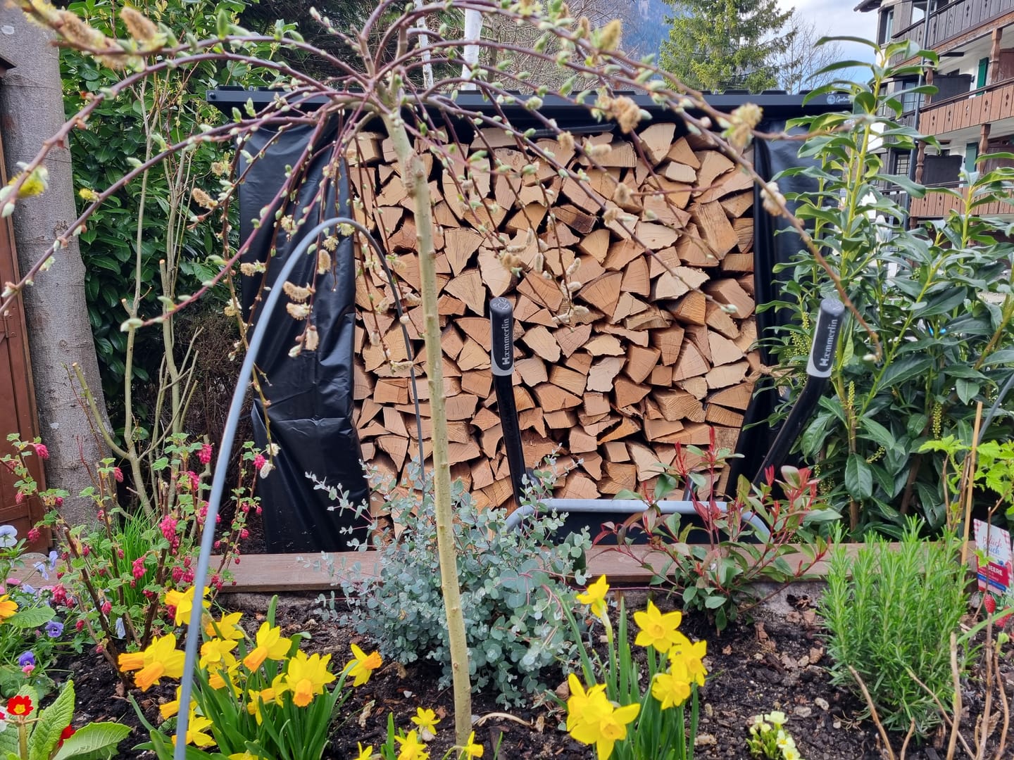 Customer photo review of Gartenzeit® Premium Kaminholzregal für den Außenbereich – XXL, extra stabil & wetterfest